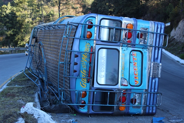 Accidente se registró en Tecpán Guatemala, Chimaltenango. (Foto Prensa Libre: José Rosales)