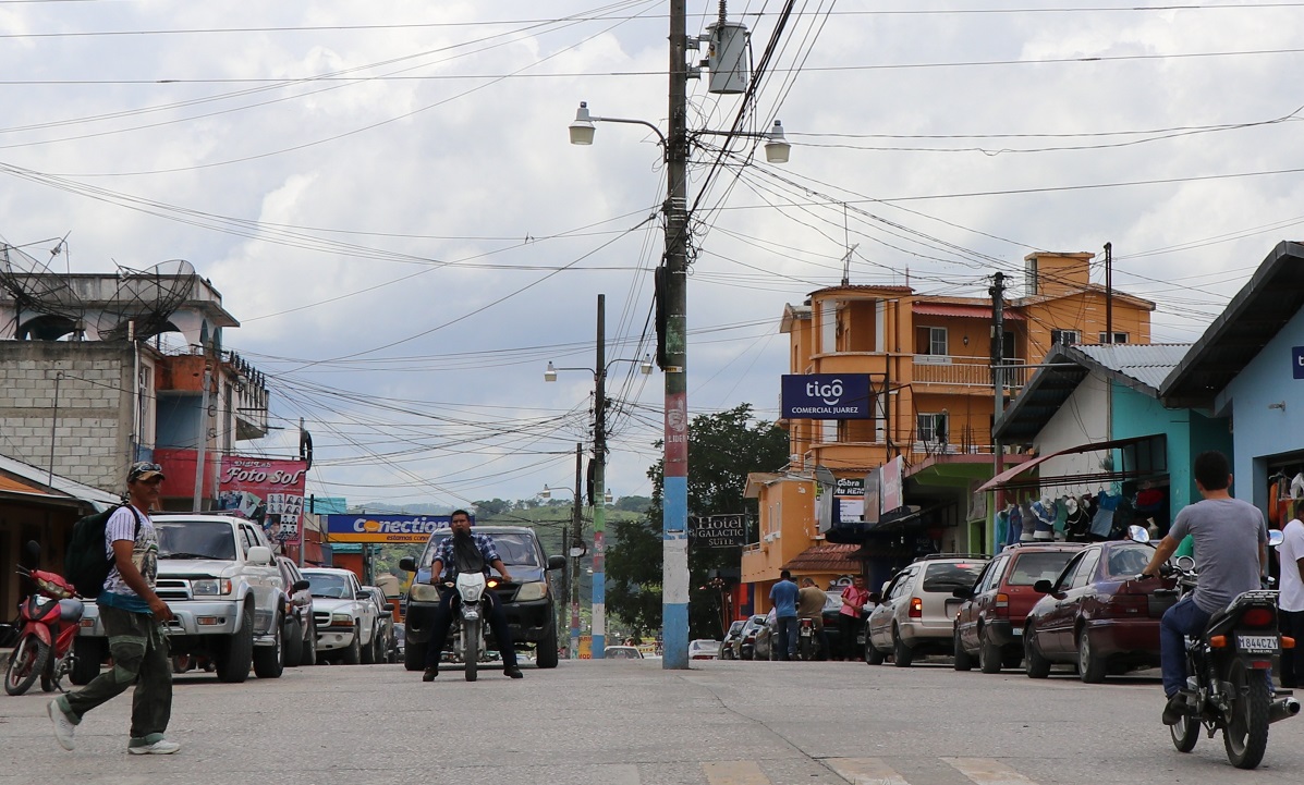 La comunidad La Blanca donde sucedió el hecho queda a 25 kilómetros de la zona urbana de Melchor de Mencos. (Foto Prensa Libre: Rigoberto Escobar)
