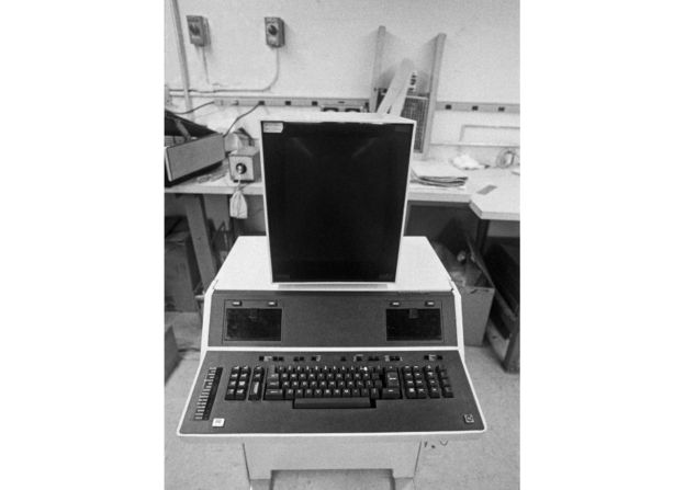 La "Secretaria de datos" tenía un metro de altura y algunas versiones incorporaban una pantalla.