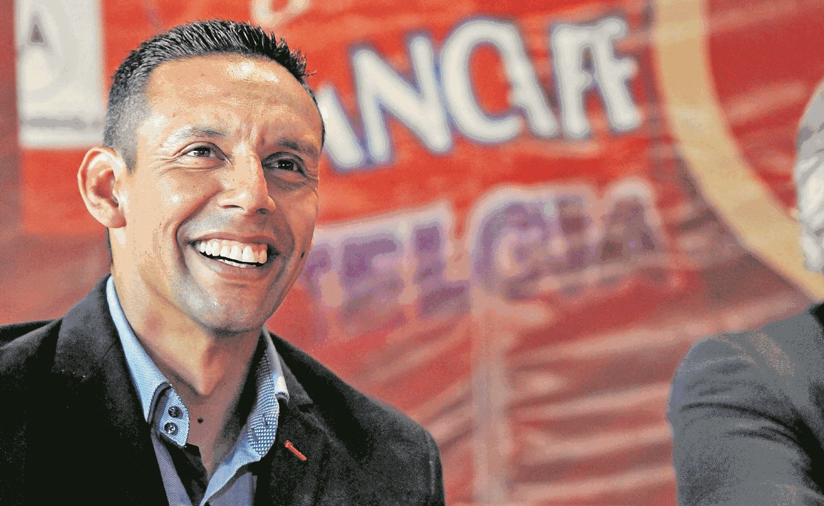 El exjugador Claudio Albizuris ya no participará en las elecciones para la presidencia de la FedeFut. (Foto Prensa Libre: Hemeroteca PL)