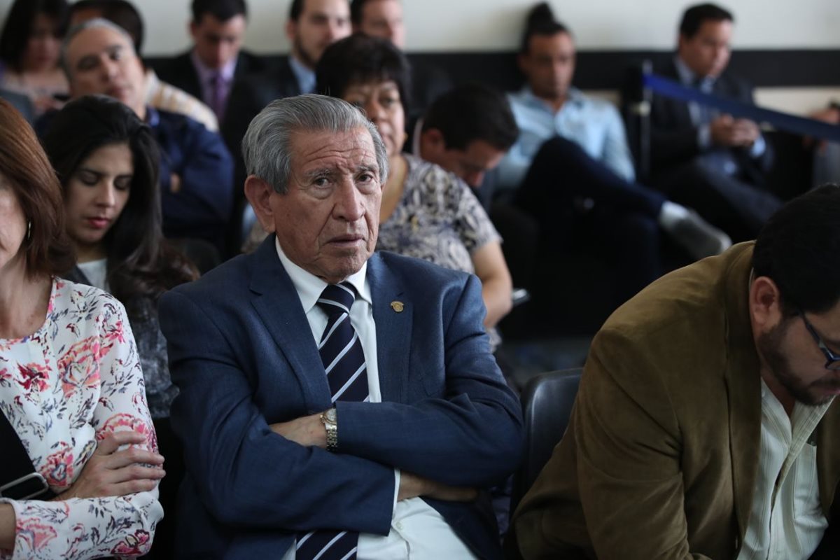 Roberto Alejos es padre de Gustavo Alejos Cámbara, señalado en tres procesos de corrupción. (Foto Prensa Libre: Paulo Raquec)