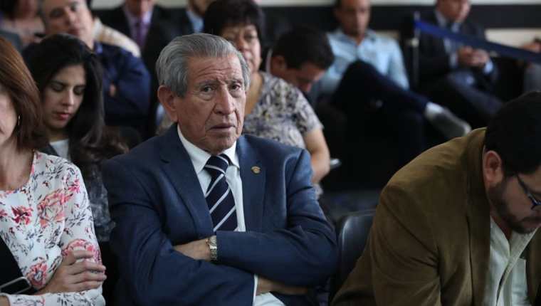 Roberto Alejos es padre de Gustavo Alejos Cámbara, señalado en tres procesos de corrupción. (Foto Prensa Libre: Paulo Raquec)