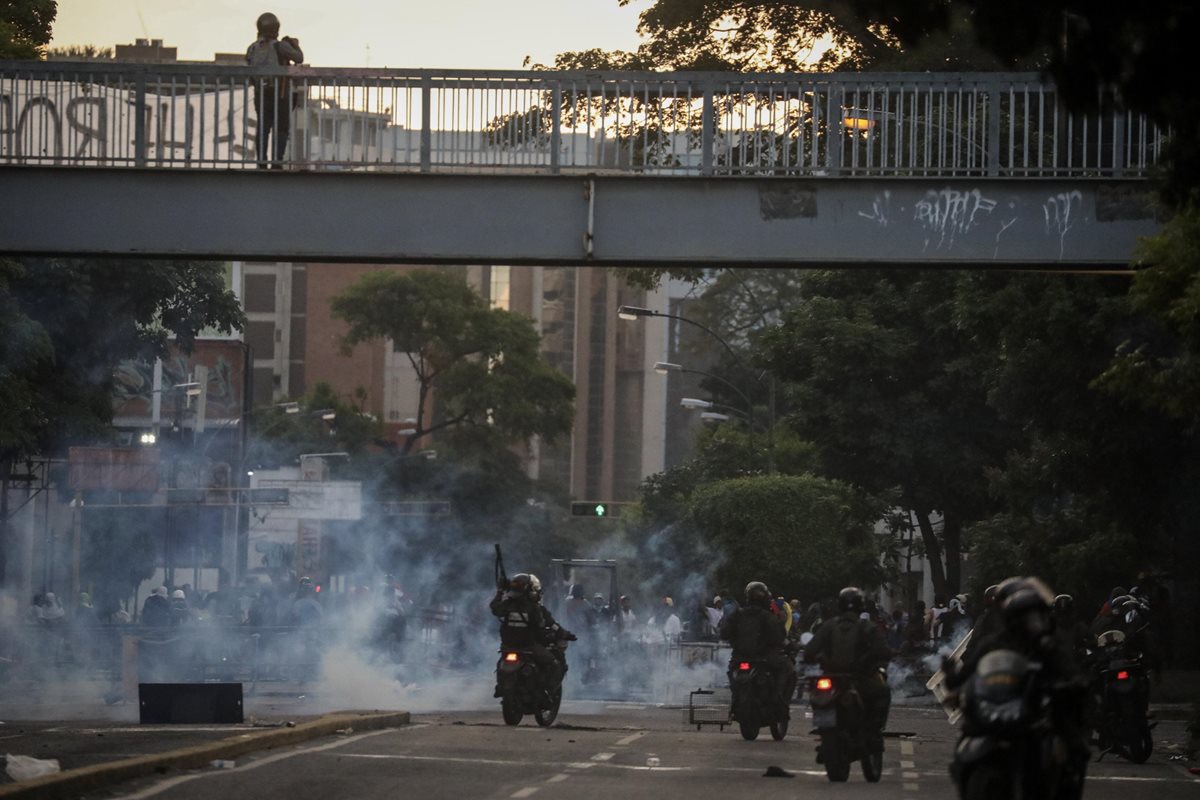 Los enfrentamientos con la Policía han dejado unos cien muertos. (Foto Prensa Libre: EFE)