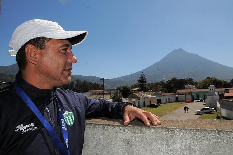 Mauricio Tapia se ganó el cariño por pueblo antigüeño. (Foto Prensa Libre: Hemeorteca PL)