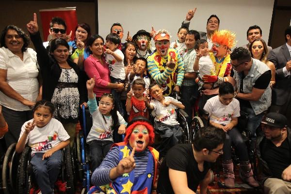 Pacientes de Fundabiem, familiares y artistas   se unen con el lema "Somos uno".