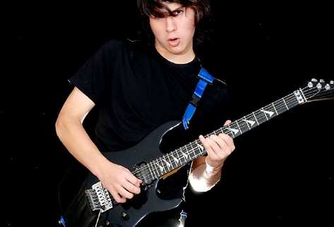 Hedras Ramos, guitarrista guatemalteco.