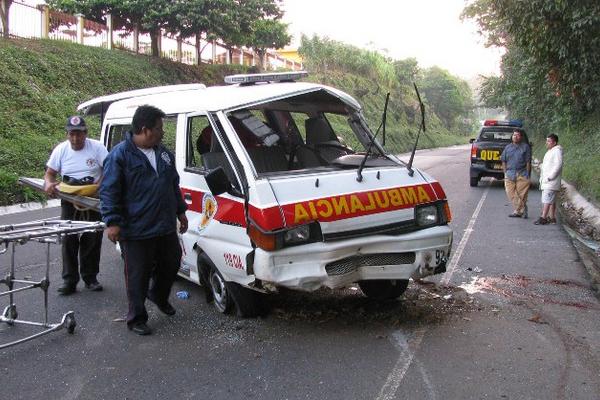 El accidente se registró en el km 220 de la ruta al suroccidente, jurisdicción de Coatepeque. (Foto Prensa Libre: Alexánder Coyoy)