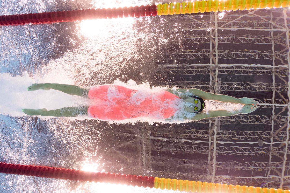 Yulia Efimova durante su participación en los 100 metros. (Foto Prensa Libre. AFP)
