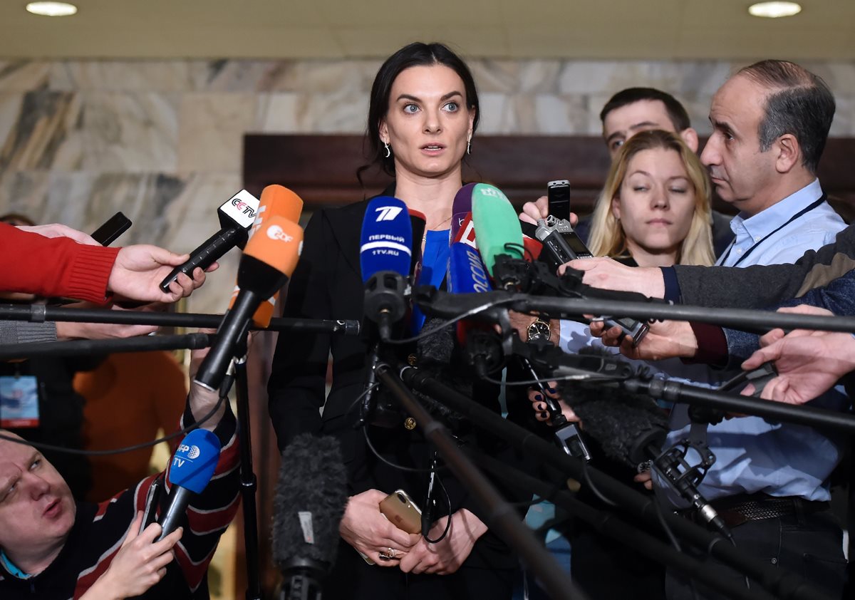 "Barrer nuestra casa es una excelente iniciativa. Pero centrar las investigaciones en un solo país es un acto político",dijo Isinbayeva. (Foto Prensa Libre: AFP)