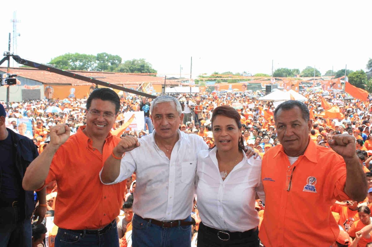 Arístides Crespo apoyó la candidatura de Otto Pérez y Roxana Baldetti en 2011