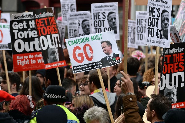 Manifestantes piden la dimisión de Cameron por<em> Panama Papers</em>