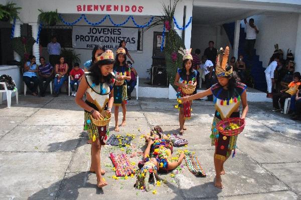 Se imparten  talleres de cultura y  danza, entre otros.