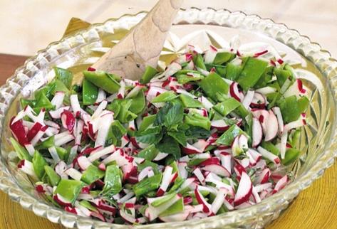 Una  receta  en la que se sustituye la carne del chojín  por arveja china, la cual aporta vitaminas y minerales. (Foto Prensa Libre: Brenda Martínez)