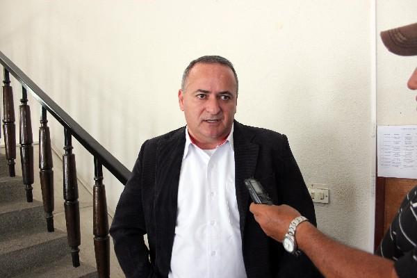 A   Élmer Guerra,  alcalde de   Jalapa,  la PDH le ha abierto varios expedientes.