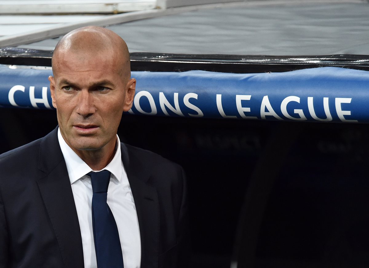 Zinedine Zidane ya prepara el siguiente partido merengue. (Foto Prensa Libre: AFP)