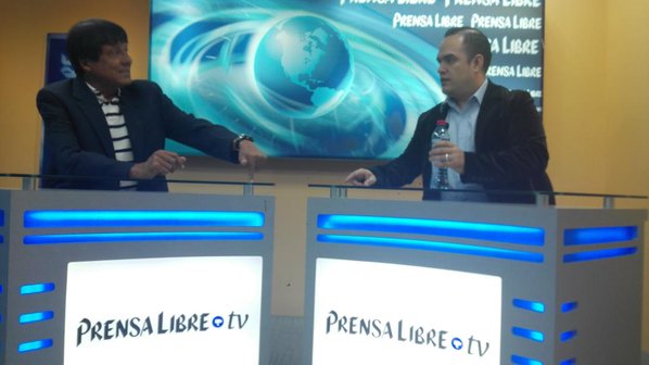 Benjamín Monterroso entrenador guatemalteco de futbol habla con Milton Meléndez en TodoDeportes La Entrevista. (Foto Prensa Libre: Jorge Ovalle)