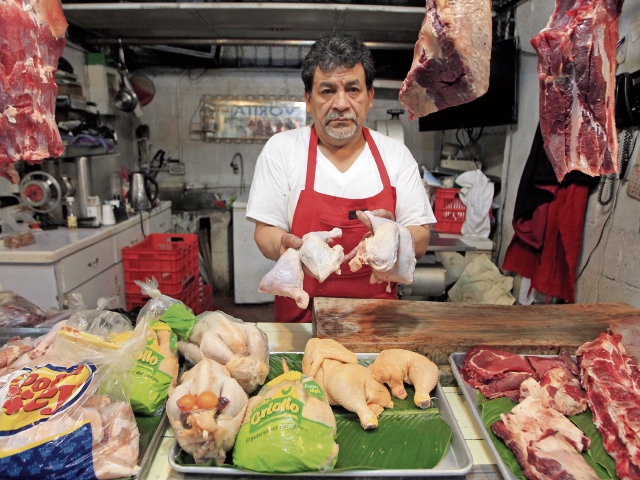 La diaco informó que los precios del pollo deben mantenerse estables. (Foto Prensa Libre: Hemeroteca PL)