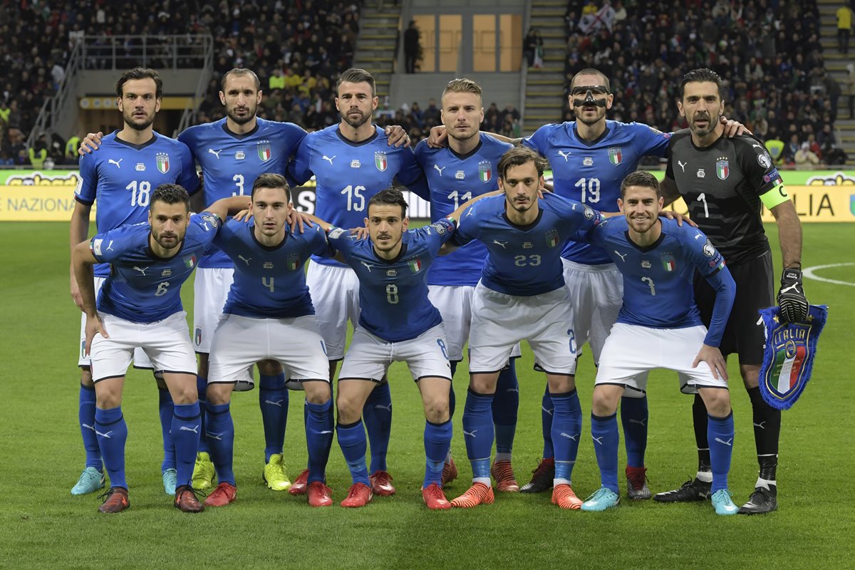 Este fue el último once en el que participó Gianluigi Buffon con la selección italiana. (Foto Prensa Libre: AFP)