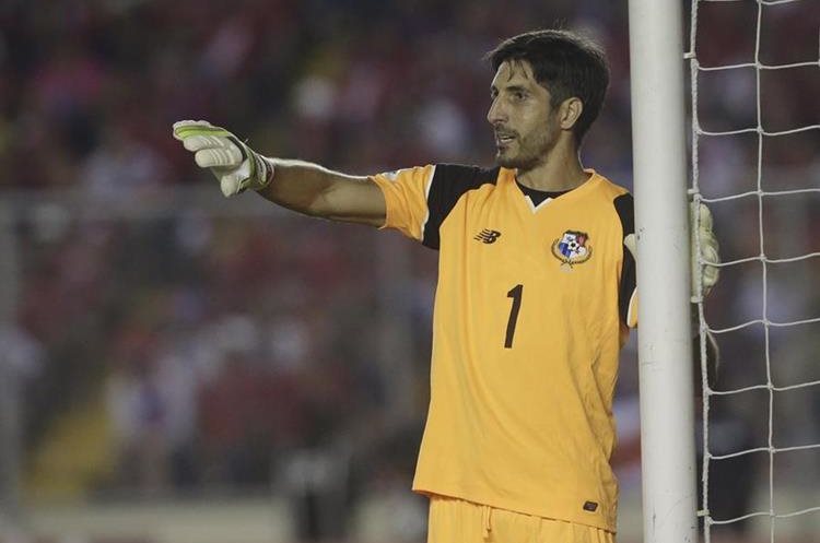 El portero Jaime Penedo logró junto a Panamá una histórica clasificación al Mundial. (Foto Prensa Libre: Hemeroteca PL)