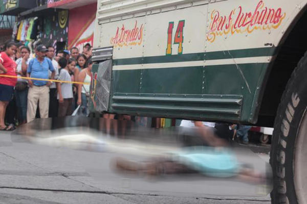 Las víctimas se dirigían a la finca San Gregorio. (Foto  Prensa Libre: Melvin Sandoval)