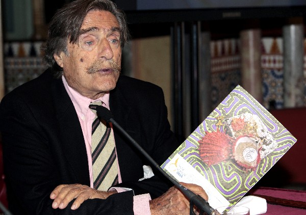 Miguel de la Quadra-Salcedo, reportero y deportista, impulsor de la Ruta Quetzal.(EFE).