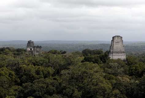 Tikal es uno de los sitios arqueológicos y de mayor visitas en el turismo guatemalteco. (Foto Prensa Libre: Archivo)