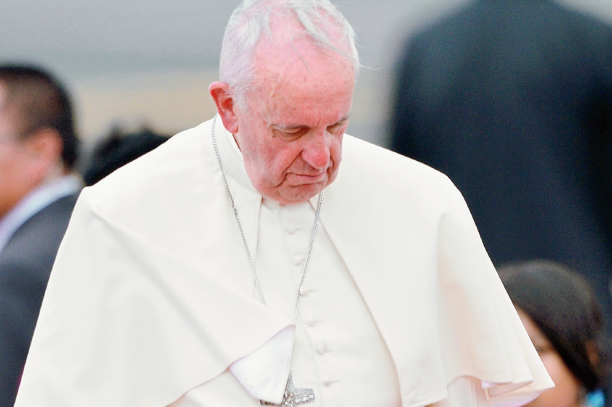 Los conservadores católicos han manifestado su desconformidad con el estilo y énfasis del Papa. (Foto Prensa Libre: AFP).