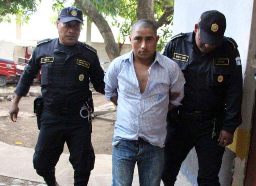 Clementino Nufio García, presunto criminal capturado en Camotán. (Foto Prensa Libre: Edwin Paxtor).