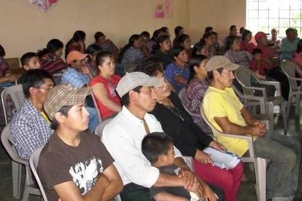 Al menos 35 personas participaron en la elaboración de planes de desarrollo para 126 comunidades del departamento de Sololá.  (Foto Prensa Libre: Archivo)<br _mce_bogus="1"/>