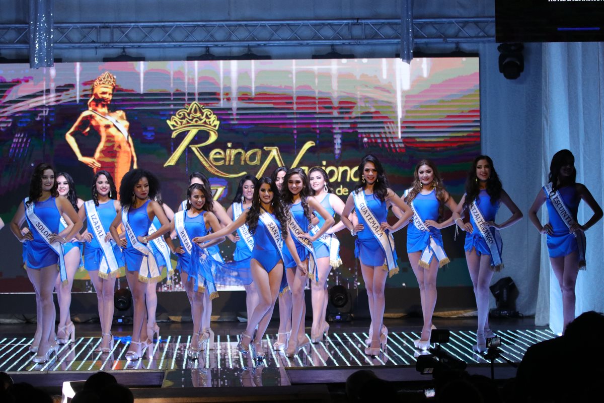 Primera presentación de la velada de elección de Reina Nacional fue en traje de baño. (Foto Prensa LIbre: Raúl Juárez)