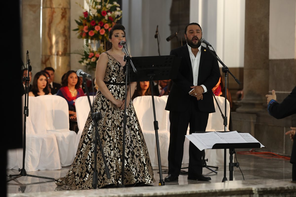 María José Morales y Mario Chang han dedicado este concierto gratuito durante una década. (Foto Prensa Libre: Esbin García).