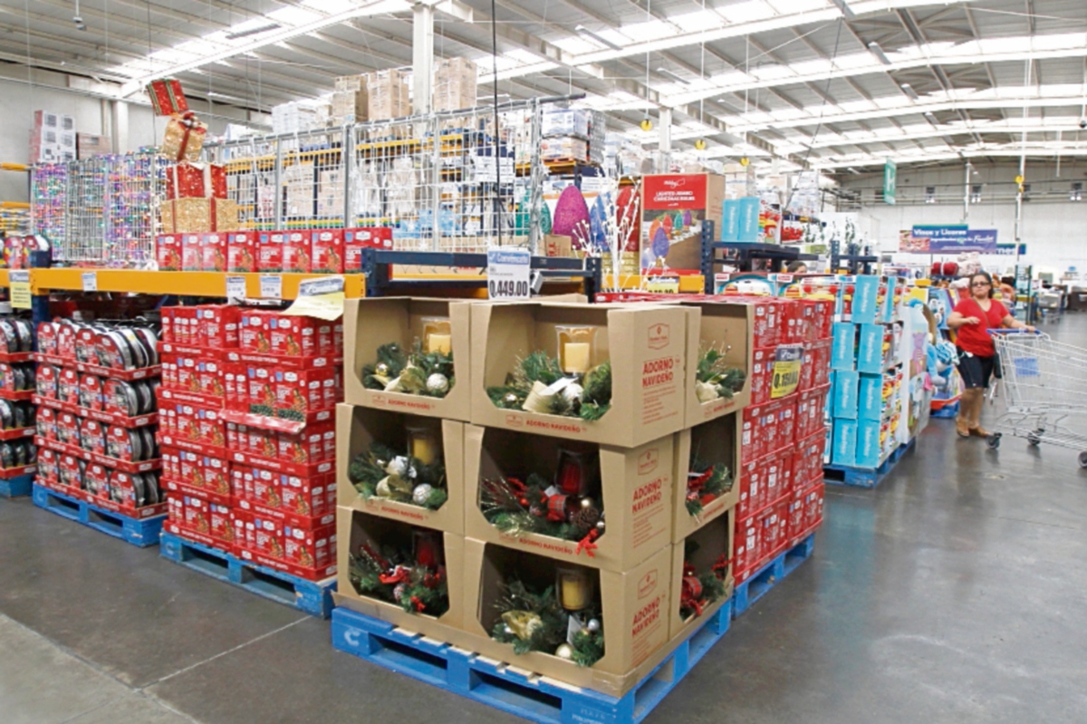 Solo una cadena comercial mantiene el canal de distribución por mayoreo y membresía en Guatemala. (Foto Prensa Libre: Paulo Raquec)