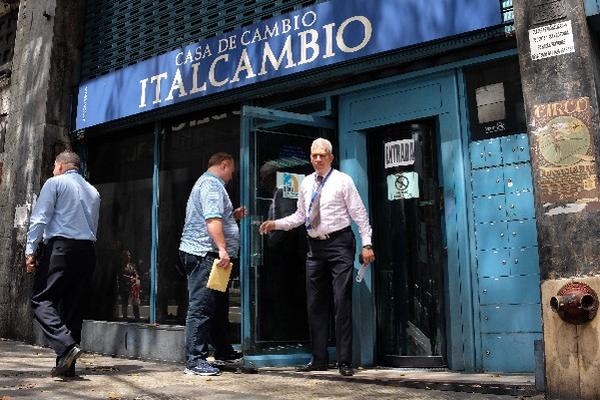 Surgen dudas en la población por anuncio de liberación de divisas en Venezuela. (Foto, Prensa Libre: AFP).