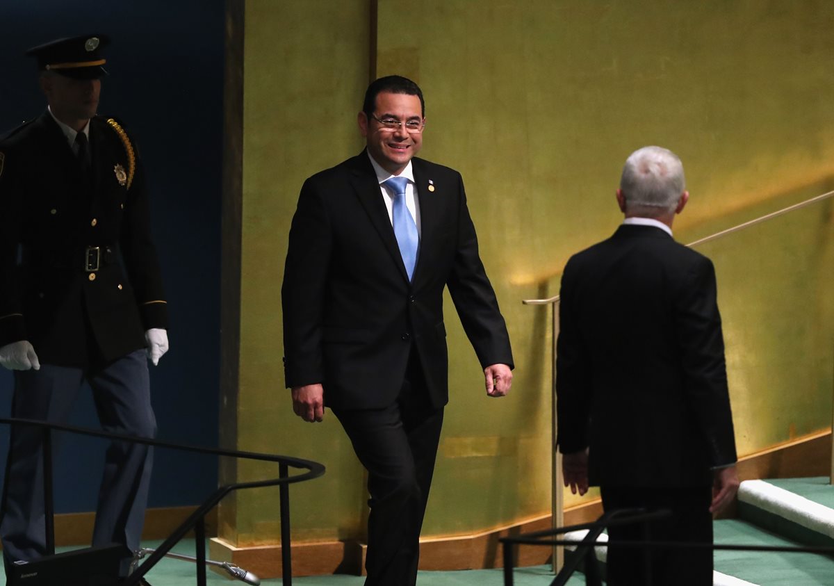 Jimmy Morales, presidente de Guatemala, ingresa al auditorio donde dio su discurso ante la 73 Asamblea de la ONU. (Foto Prensa Libre: AFP)