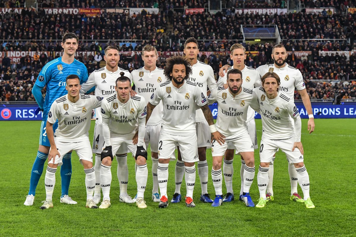 El once del Real Madrid en el partido contra la Roma. (Foto Prensa Libre: AFP).