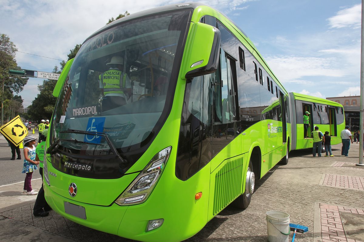 Tu muni asegurará 250 unidades del sistema de transporte público Transmetro, para el 2017 y el 2018. Se invertirán Q15.5 millones. (Foto Prensa Libre: Hemeroteca PL)