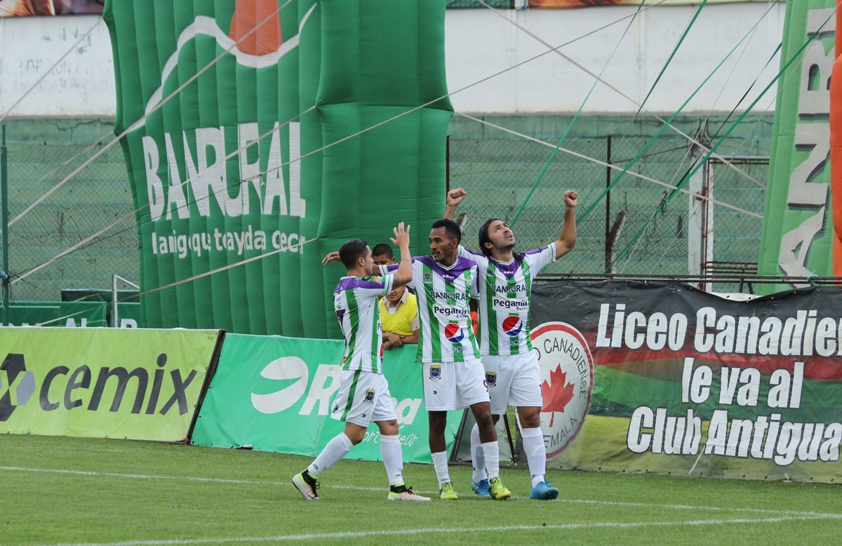 Antigua GFC se jugará la vida en la Concachampions mañana cuando visite la cancha de Alianza de El Salvador. (Foto Prensa Libre: Miguel González)