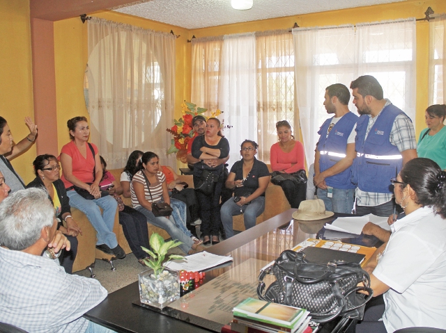Maestros de Jalapa exigen a la directora departamental de Educación que se cumplan sus peticiones.