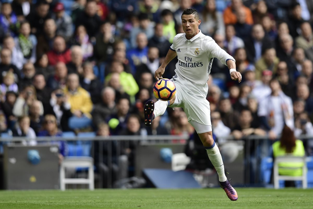 Cristiano Ronaldo jugará con el Real Madrid hasta el 2021. (Foto Prensa Libre: AFP)