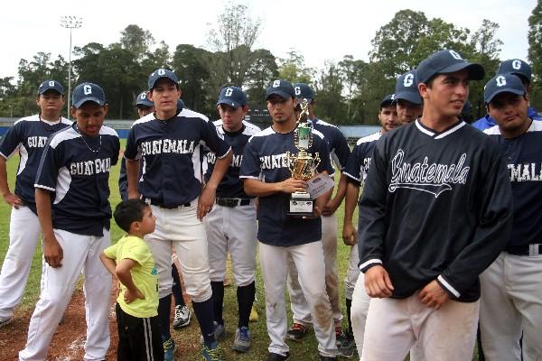 La selección de bésibol de Guatemala finalizó segundo en el Latinoamericano. (Foto Prensa Libre: Norvin Mendoza)