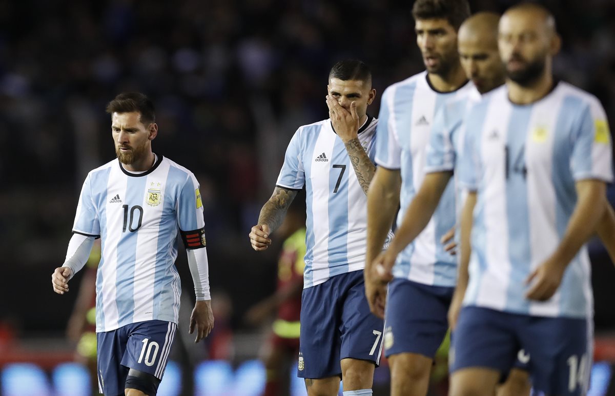 El colombiano Faustino Asprilla criticó el accionar de la selección de Argentina que no apoya a Messi dentro del campo. (Foto Prensa Libre: EFE)