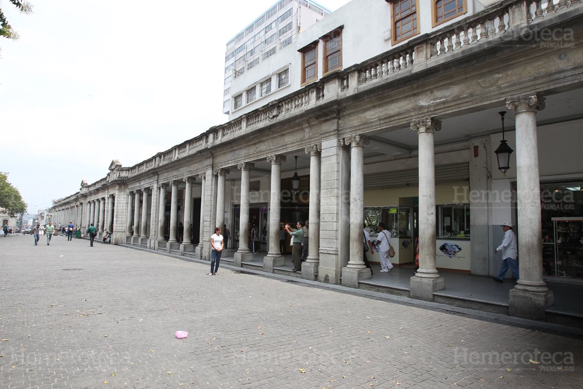 Portal del Comercio, ubicado frente a la Plaza de la Constitución. (Foto: Hemeroteca PL)