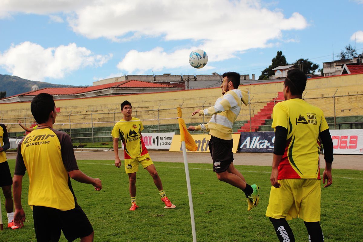 Los leones han sumado ocho puntos como visitante en el torneo Apertura 2015. (Foto Prensa Libre: Aroldo Marroquín)