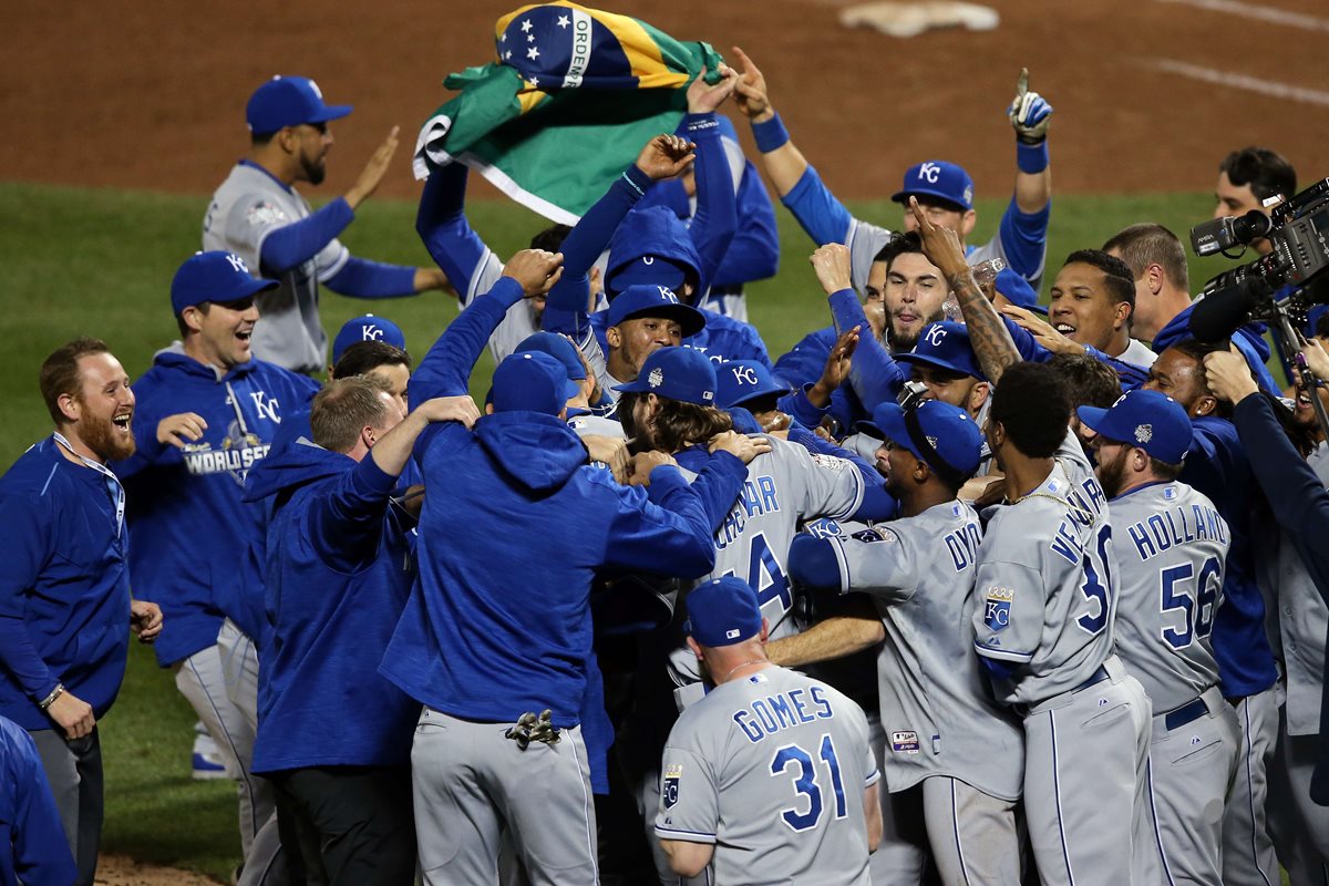 Los Reales se coronaron el pasado domingo después de ganarle la serie a los Mets. (Foto Prensa Libre: AFP)