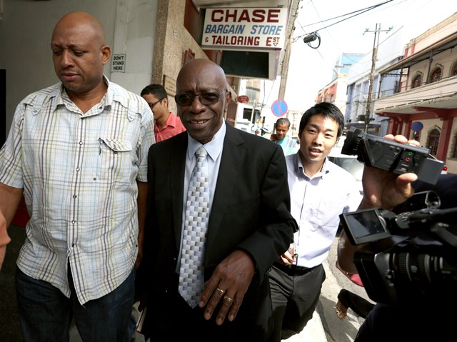 Jack Warner, exvicepresdiente de FIFA, es señalado por actos de corrupción. (Foto Prensa Libre: AFP)