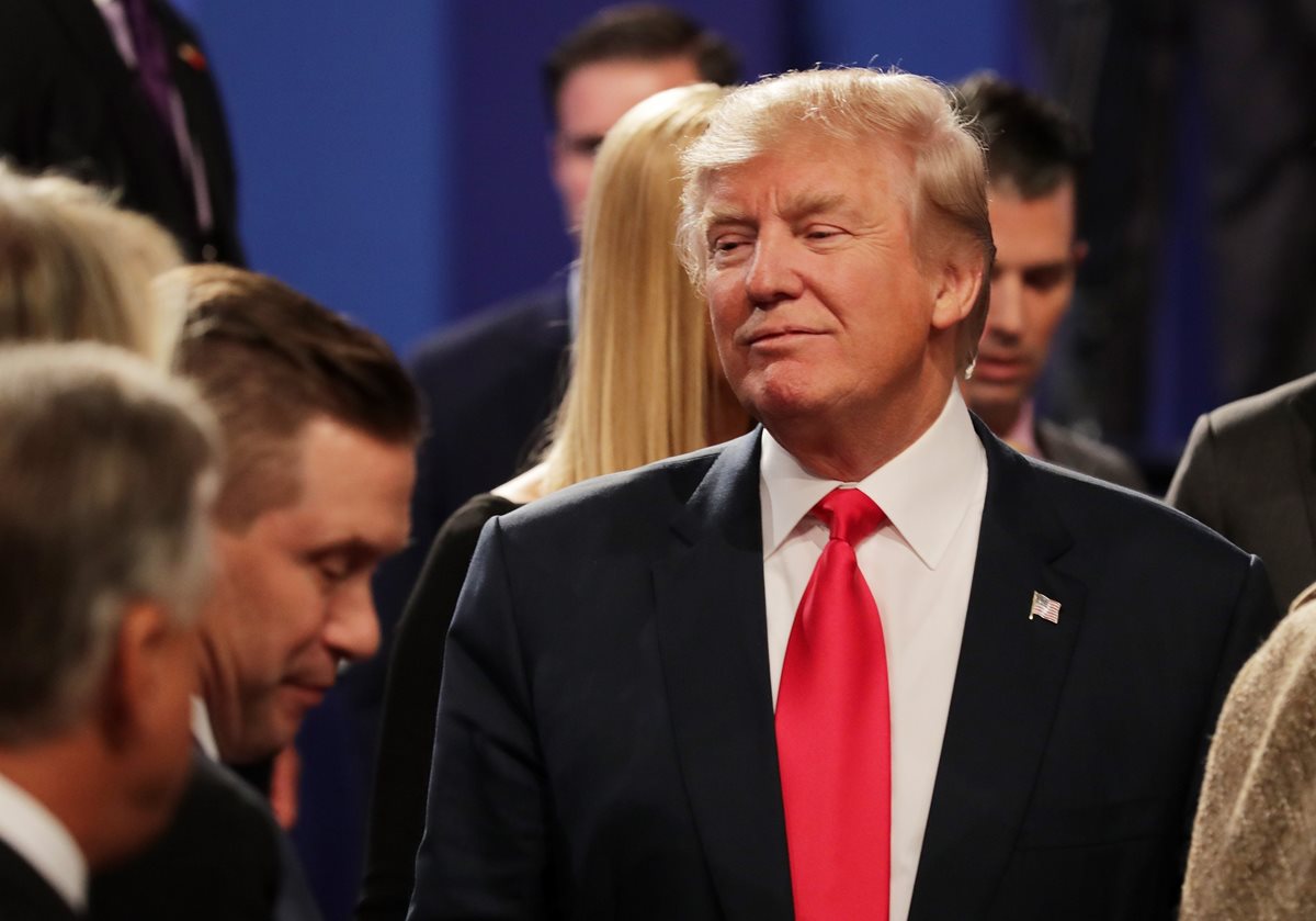 Según analistas, Trump mejoró su rendimiento en el tercer debate pero no le alcanzó para superar a su rival demócrata. En Twitter, Donald Trump fue el tema más comentado. (Foto Prensa Libre: AP).
