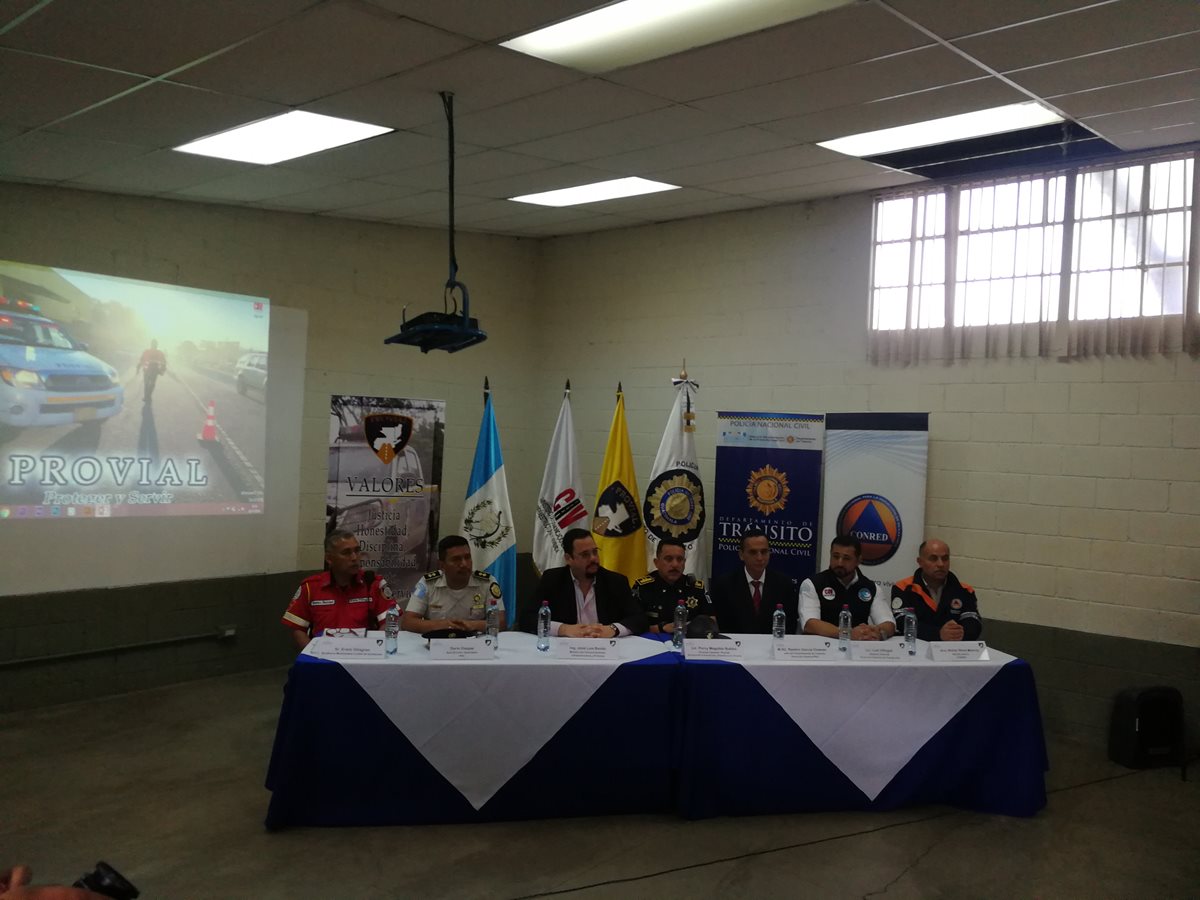 Delegados de Provial, PMT, Departamento de Tránsito y Dirección General de Transporte presentaron el plan de prevención de fin de año 2018.(Prensa Libre: José Patzán)