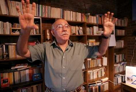 Marco Antonio Flores, escritor