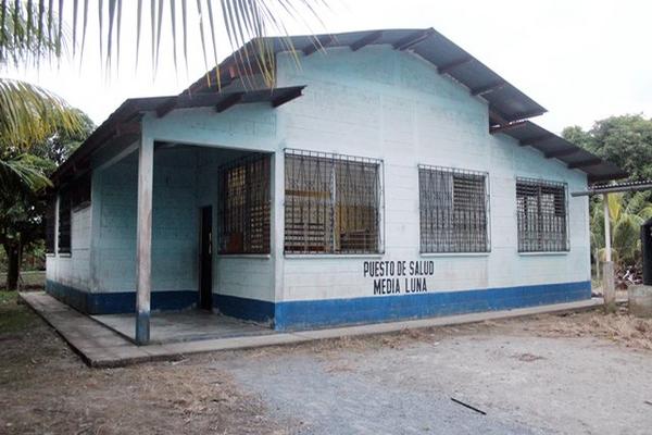 Puesto de Salud de la aldea Media Luna, en Puerto Barrios, Izabal, está desabastecido. (Foto Prensa Libre: Edwin Perdomo)