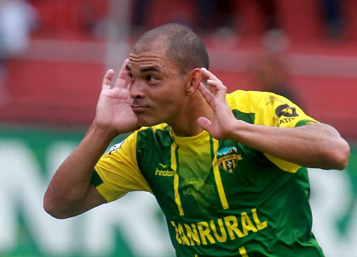 Janderson Pereira fue el jugador ofensivo más letal del torne Apertura 2017 y terminó con 14 goles la fase de clasificación. (Foto Prensa Libre: Carlos Vicente)